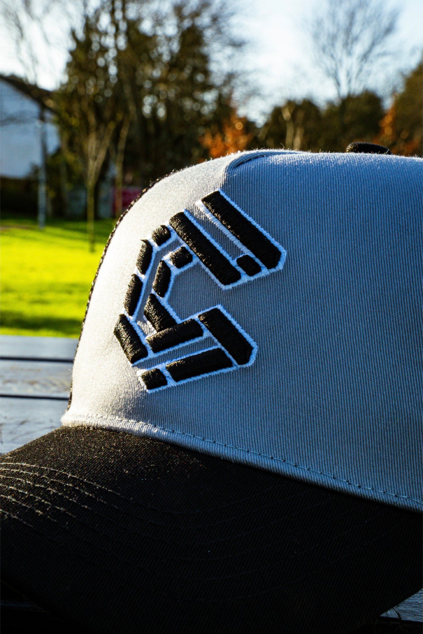 COUREX C LOGO HAT - Black/Grey