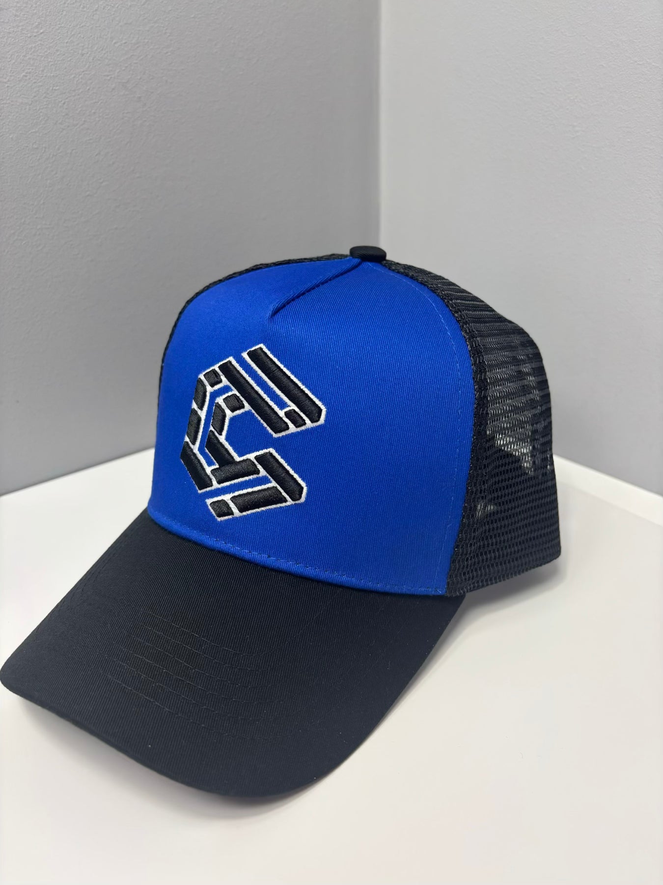 COUREX C LOGO HAT - Black/Blue