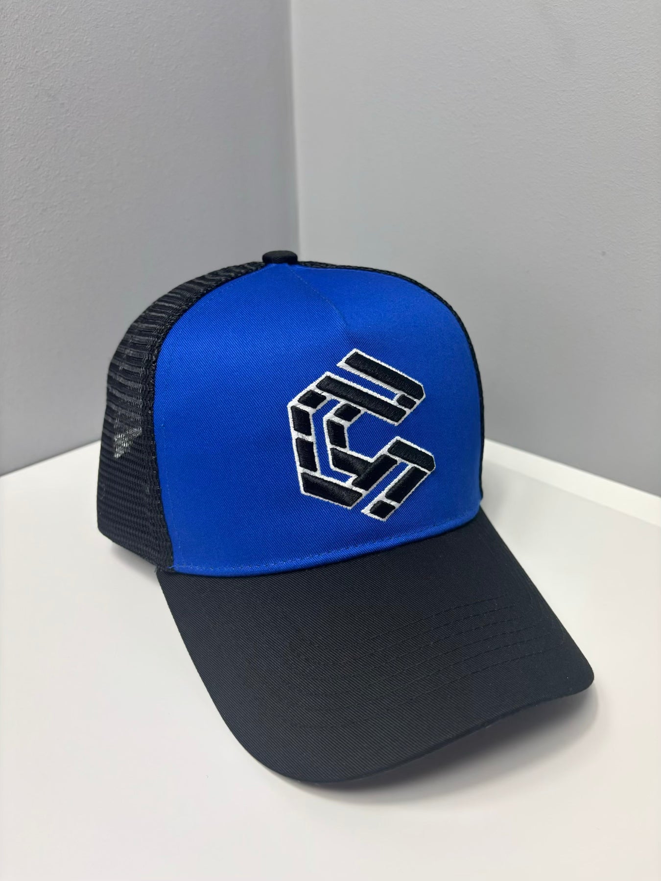 COUREX C LOGO HAT - Black/Blue