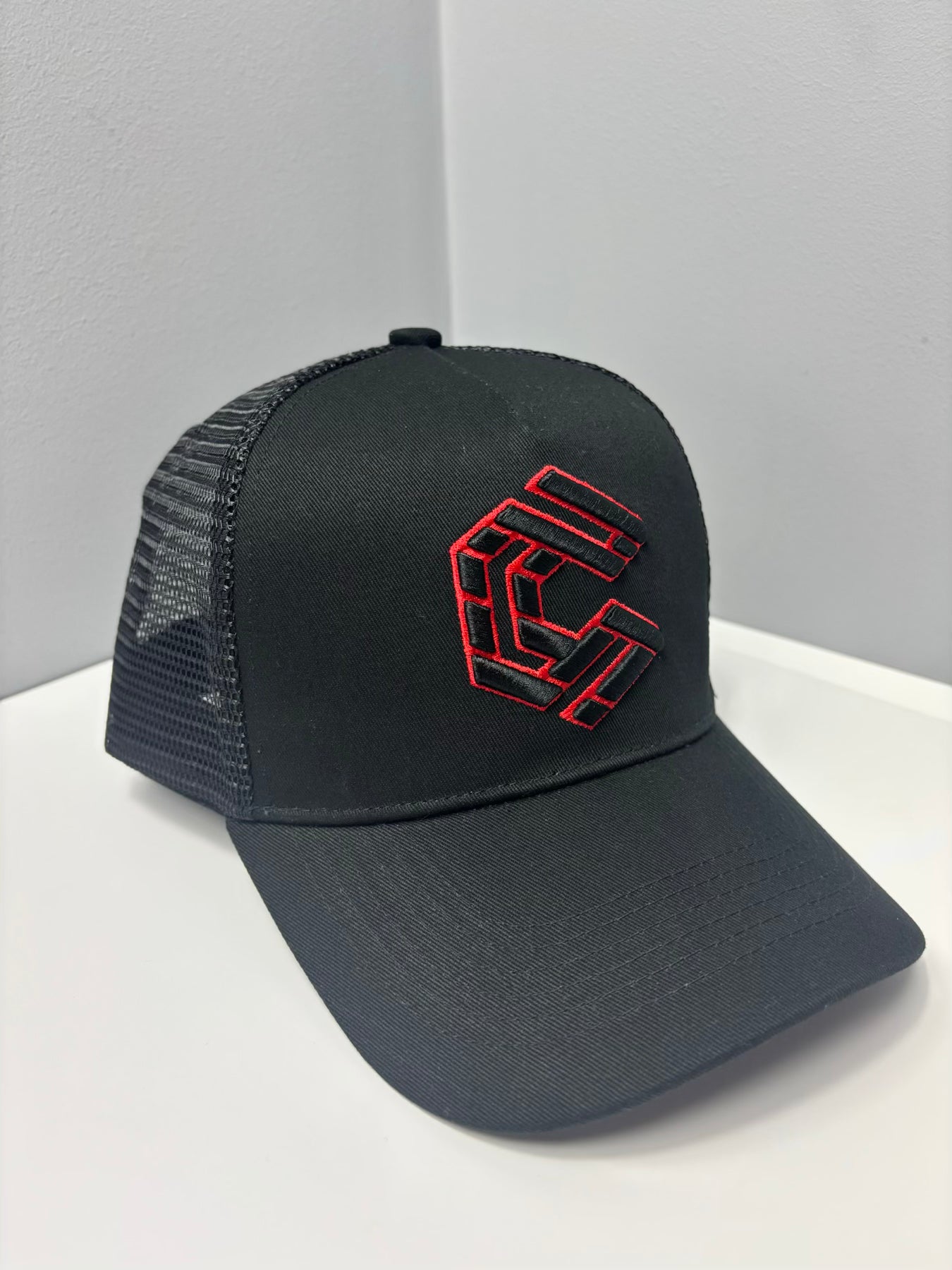 COUREX C LOGO HAT - Black/Red